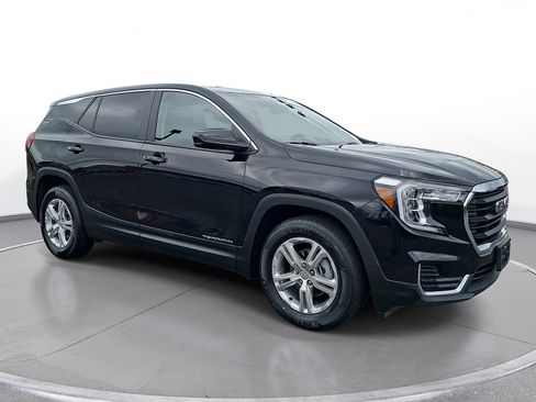 Used 2024 GMC Terrain SLE FWD image 1