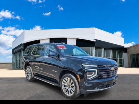 Certified 2025 Chevrolet Tahoe High Country w/ Sun And Tow Package AWD/4WD image 6