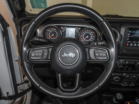 Used 2022 Jeep Wrangler Sport S image 25