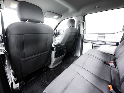 Used 2019 Ford F150 XL w/ Equipment Group 101A Mid AWD/4WD image 17