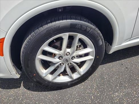 Used 2023 Dodge Durango GT RWD image 2