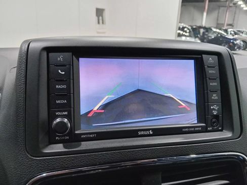Used 2018 Dodge Grand Caravan SXT FWD image 22