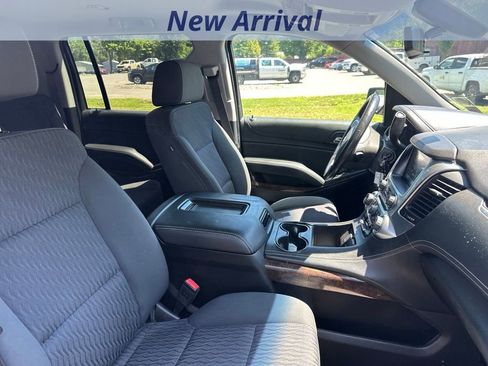 Used 2016 Chevrolet Suburban LS RWD image 4