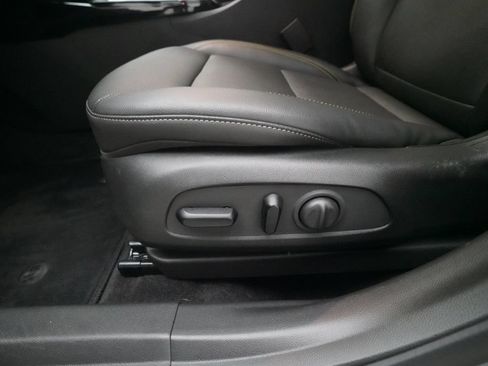 Used 2024 Chevrolet Trax ACTIV w/ Sunroof Package FWD image 28