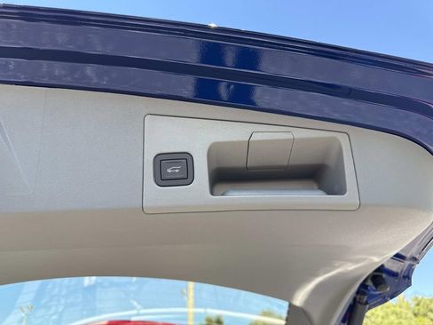 New 2026 Cadillac XT5 Premium Luxury image 12