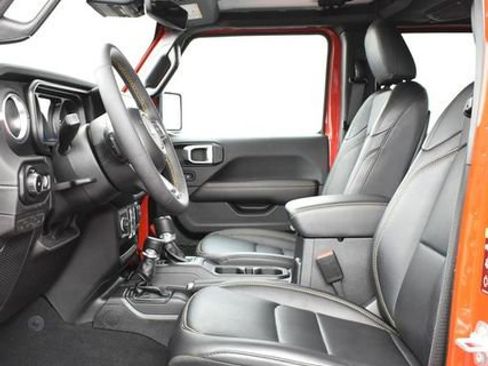 Used 2024 Jeep Wrangler Sahara w/ Dual Top Group image 9