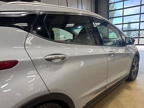Used 2020 Chevrolet Bolt Premier w/ Infotainment Package FWD image 51