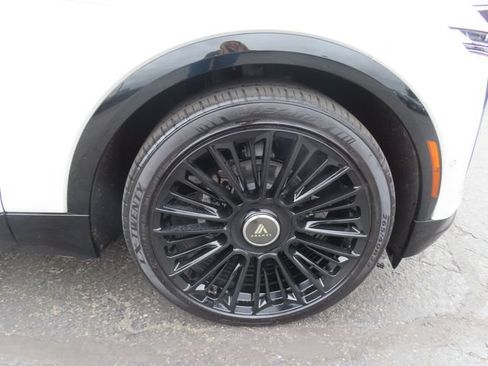 Used 2024 Cadillac Lyriq Sport AWD/4WD image 10