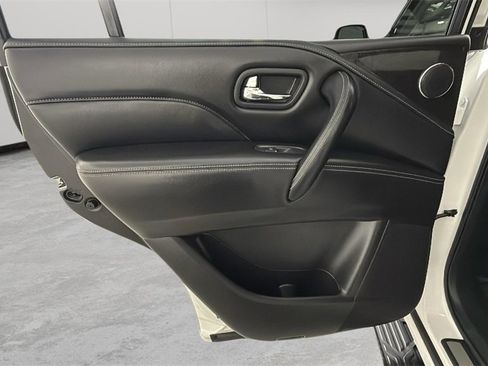 Used 2024 INFINITI QX80 Luxe image 39