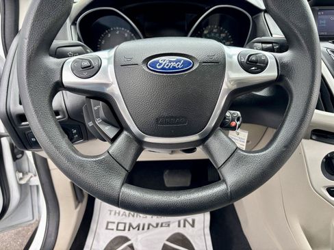 Used 2014 Ford Focus SE FWD image 15