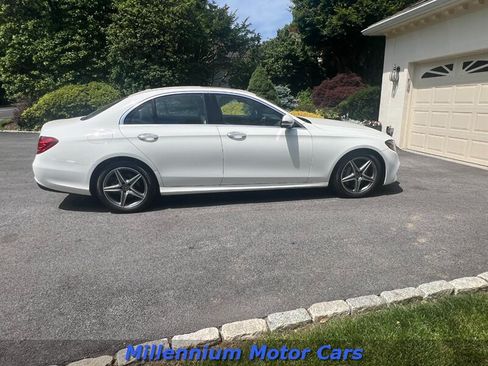 Used 2019 Mercedes-Benz E 300 4MATIC image 4