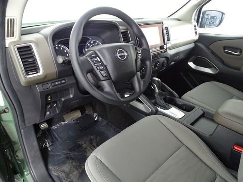 Used 2023 Nissan Frontier SV w/ Technology Package image 16