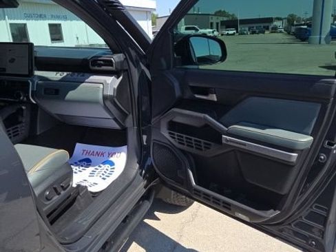 Used 2024 Toyota Tacoma 4x4 Double Cab Hybrid image 30