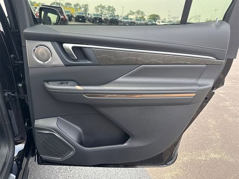 New 2026 Buick Enclave Avenir w/ Super Cruise Package image 37