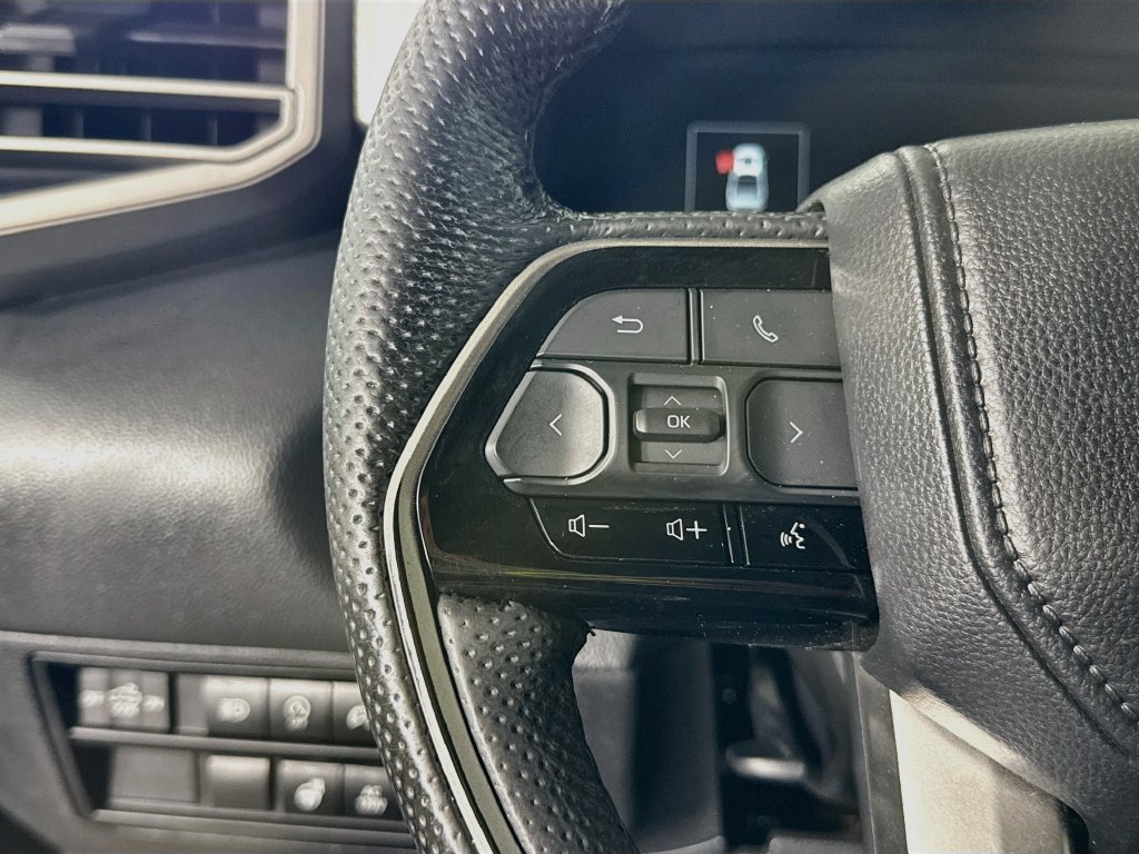 Used 2024 Toyota Tundra Limited AWD/4WD image 19