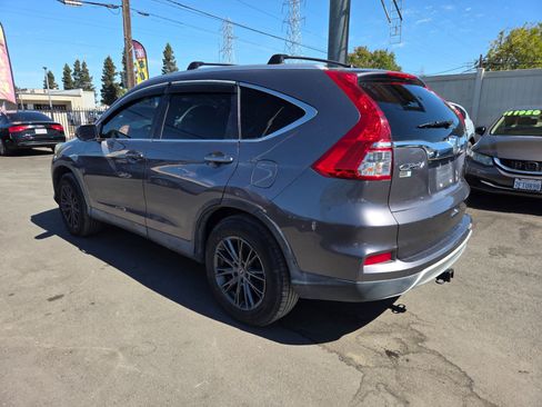 Used 2016 Honda CR-V EX image 2