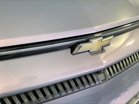 Used 2025 Chevrolet Equinox EV LT FWD image 28