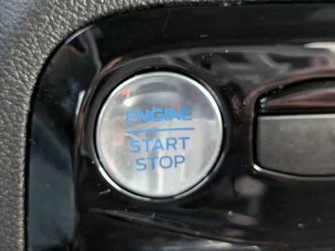 Certified 2025 Ford Escape ST-Line w/ Equipment Group 301A image 31