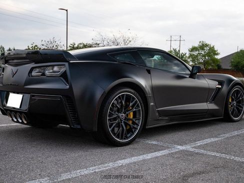 Used 2016 Chevrolet Corvette Z06 w/ 3LZ Preferred Equipment Group RWD image 20