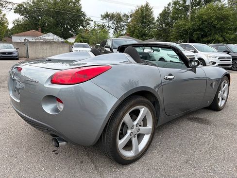 Used 2006 Pontiac Solstice Convertible w/ Power Package RWD image 5