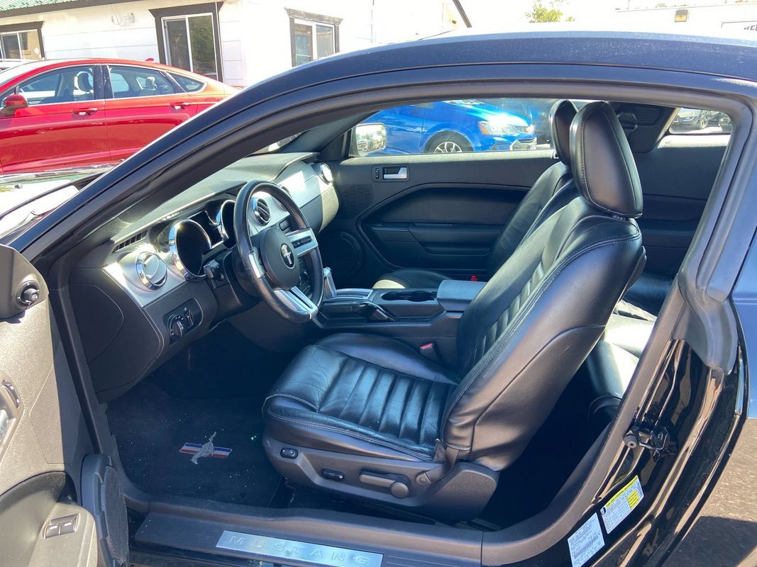Used 2006 Ford Mustang GT RWD image 14