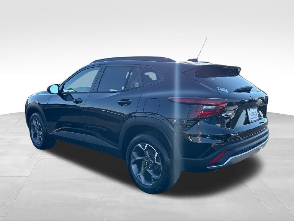 New 2026 Chevrolet Trax LT FWD image 3