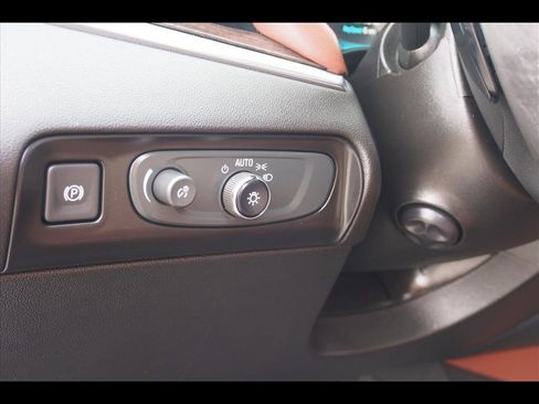 Used 2019 Buick Enclave Avenir w/ Avenir Technology Package image 35