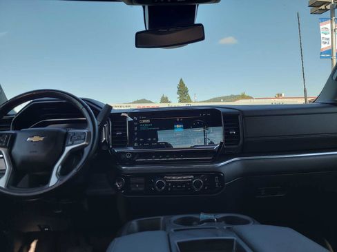 Used 2024 Chevrolet Silverado 2500 LTZ AWD/4WD image 18