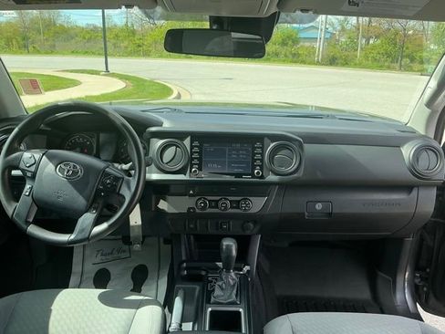Used 2020 Toyota Tacoma SR RWD image 22