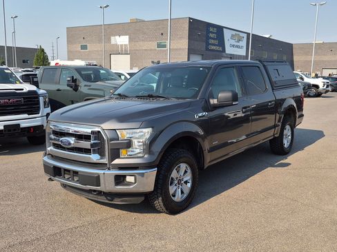 Used 2015 Ford F150 XLT w/ Equipment Group 301A Mid AWD/4WD image 8
