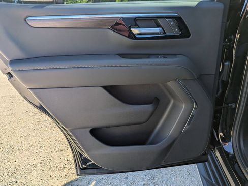New 2026 Chevrolet Tahoe LS w/ LS Custom Edition AWD/4WD image 24