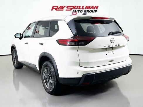 Used 2024 Nissan Rogue S FWD image 5