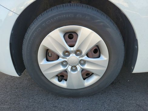 Used 2018 Kia Forte LX image 6