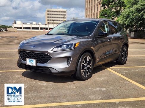 Used 2022 Ford Escape SE w/ SE Sport Appearance Package FWD image 3