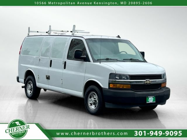 Used 2018 Chevrolet Express 2500 w/ Communications Package RWD image 1