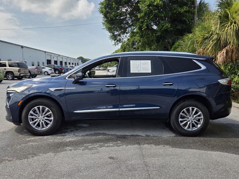 Certified 2023 Buick Enclave Essence FWD image 2