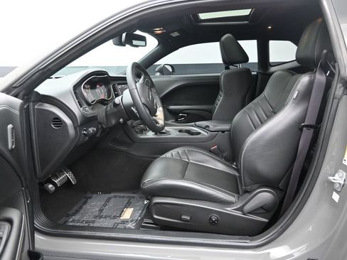 Used 2023 Dodge Challenger SRT Hellcat image 12