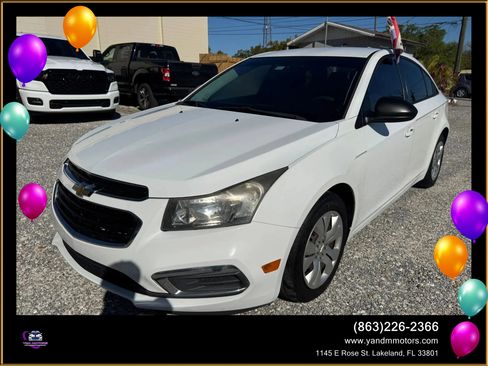 Used 2016 Chevrolet Cruze LS image 1