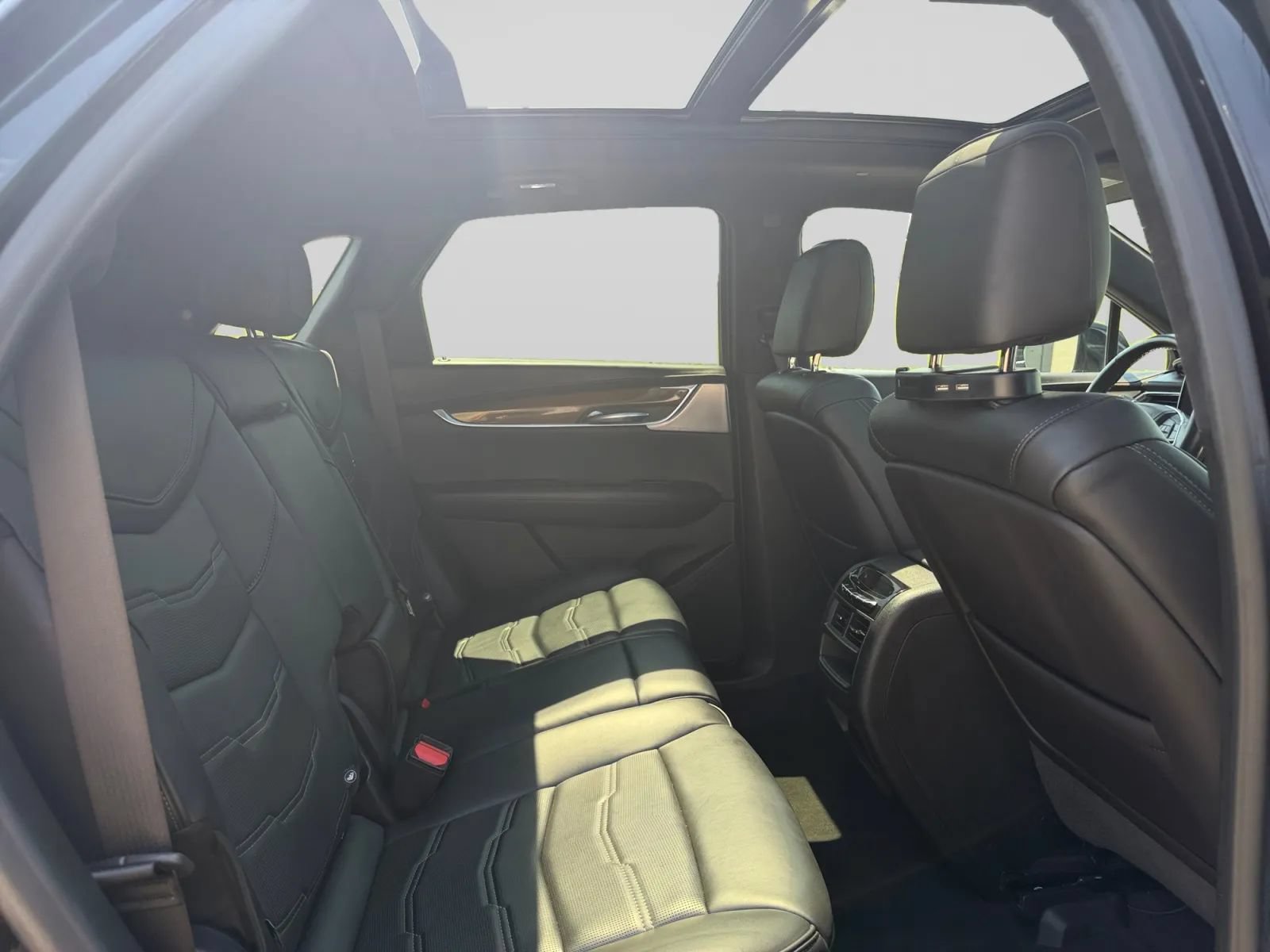 Used 2020 Cadillac XT5 Premium Luxury w/ Platinum Package AWD/4WD image 31