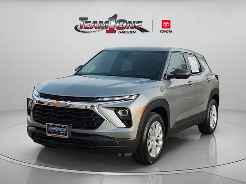 Used 2026 Chevrolet TrailBlazer LS w/ LS Convenience Package FWD image 4