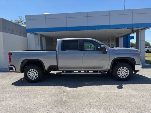 New 2026 Chevrolet Silverado 2500 LT w/ All Star Edition AWD/4WD image 4