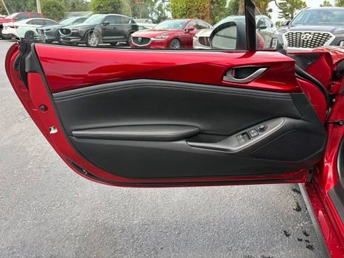 Used 2026 MAZDA MX-5 Miata RF Grand Touring RWD image 7