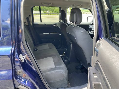 Used 2016 Jeep Patriot Sport w/ Power Value Group AWD/4WD image 12