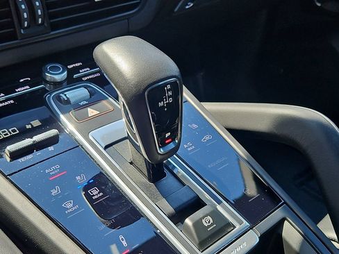 Certified 2023 Porsche Cayenne S Platinum AWD/4WD image 34