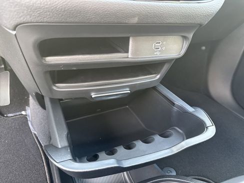 New 2026 Chrysler Pacifica Select FWD image 33