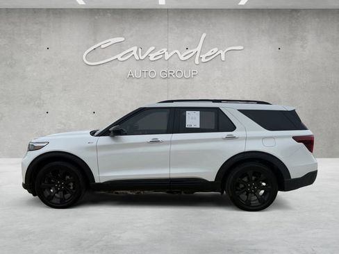 Used 2023 Ford Explorer ST-Line w/ Class IV Trailer Tow Package RWD image 14