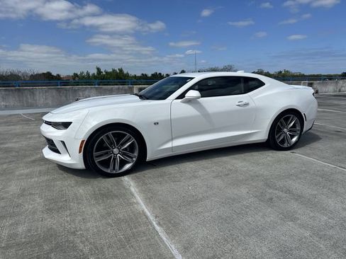 Used 2016 Chevrolet Camaro LT RWD image 40