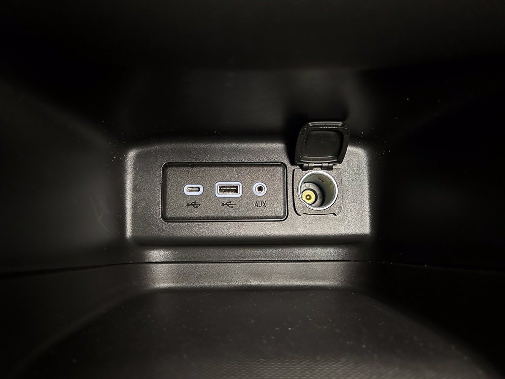 Used 2022 Chevrolet Equinox LT w/ LPO, Floor Liner Package FWD image 30