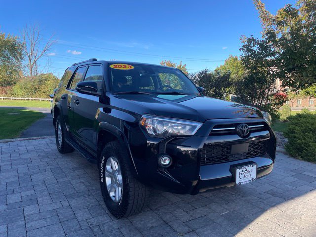 Used 2023 Toyota 4Runner SR5 Premium w/ Moonroof Package AWD/4WD image 8