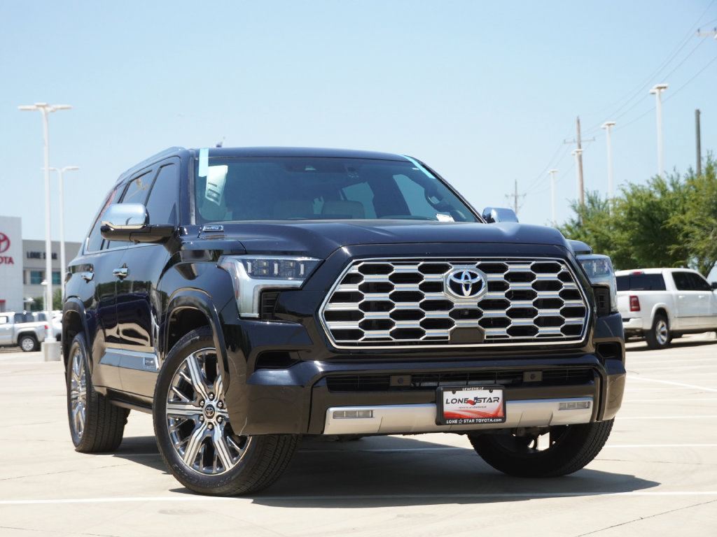 Used 2023 Toyota Sequoia Capstone RWD image 2